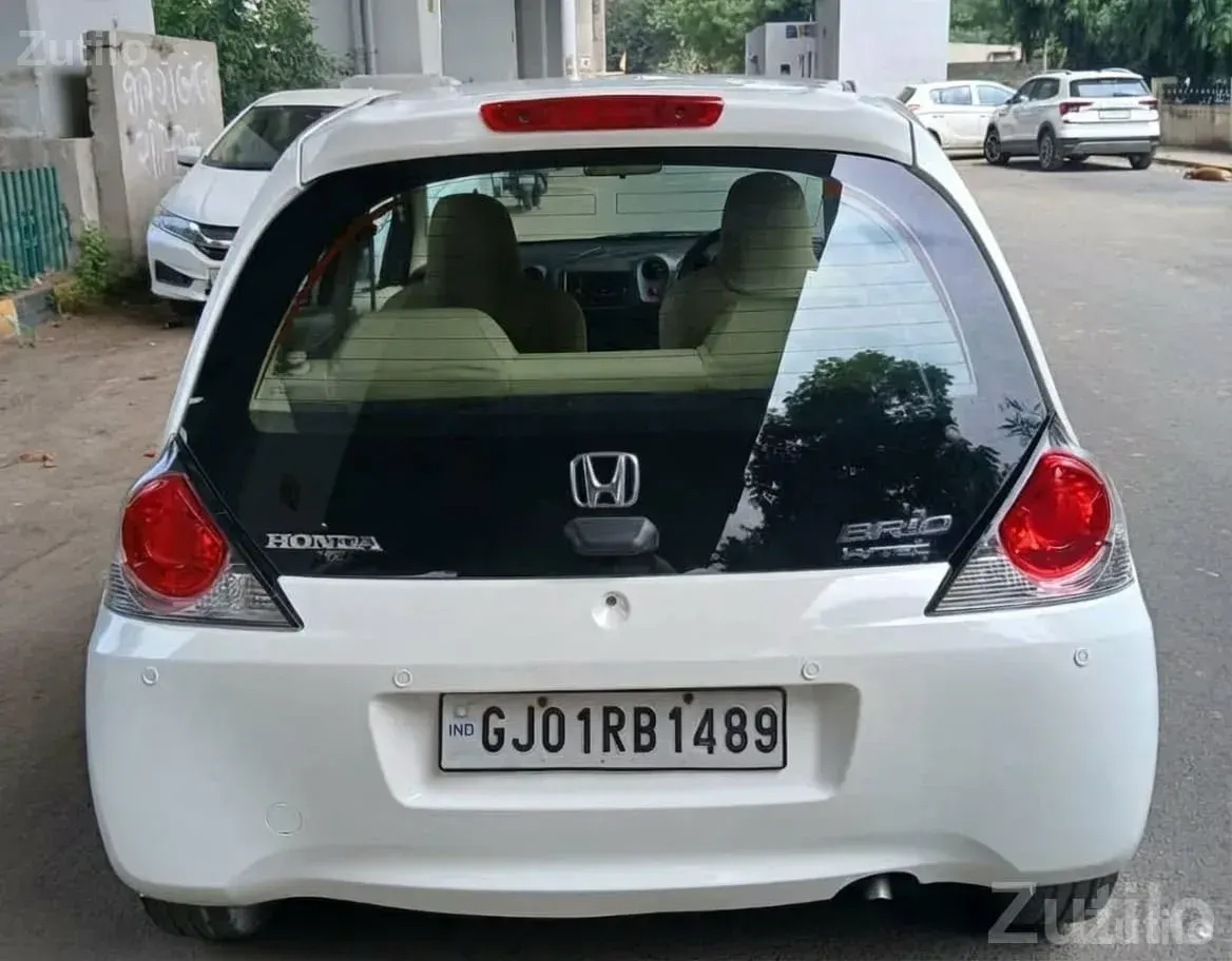 Honda Brio E – Well‑Kept Used Hatchback - Cars - Ahmedabad City - Image 4