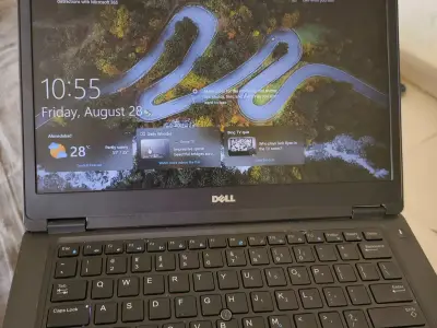 Laptop latitude