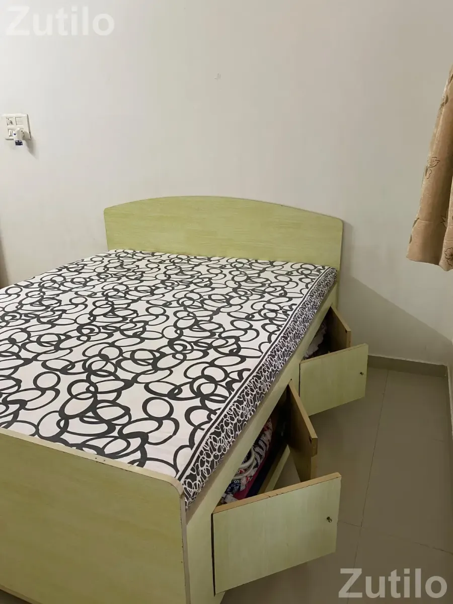 Double bed - પલંગ અને ગાદલા - અમદાવાદ શહેર - Image 5