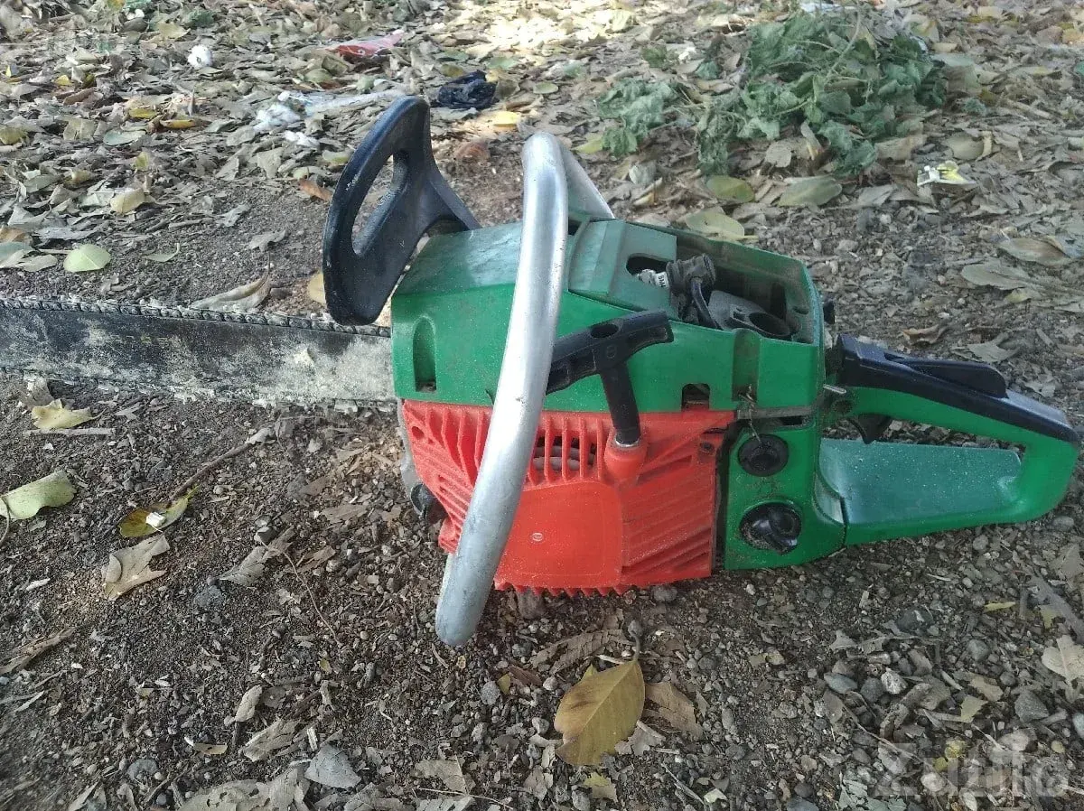 Used Wood Cutting Chainsaw Machine - Other Industrial Items - Manavadar - Image 2