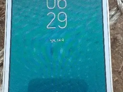 Samsung 4G Android Smartphone Gold Samsung 4G Android Smartphone Gold