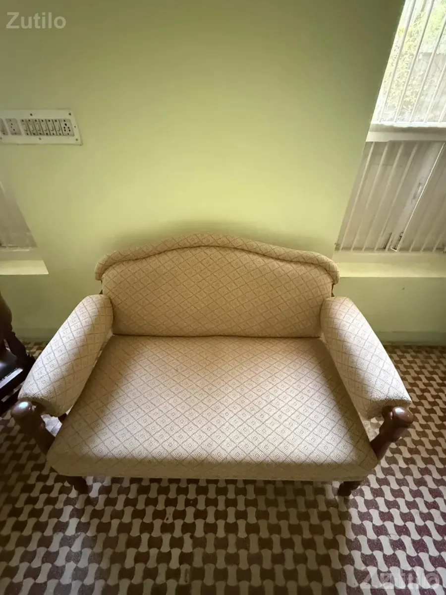 Sofa - સોફા સેટ અને કાઉચ - અમદાવાદ શહેર - Image 3