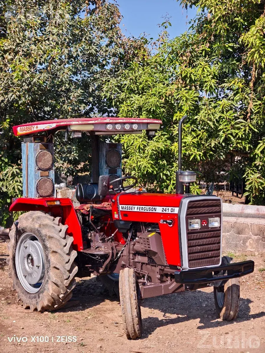 Punjabi Tractor Canopy With Lights, 5 Months Used - Auto Parts - Bhanvad - Image 2