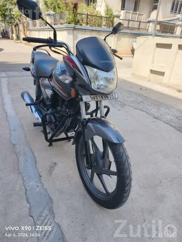2017 Honda CB Shine Second Owner Bike - બાઇક્સ - વંથલી - Image 3