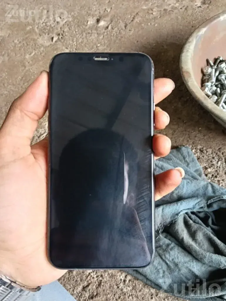 Apple iPhone XS 64GB Black - Mobile Phones - Surat City - Image 2