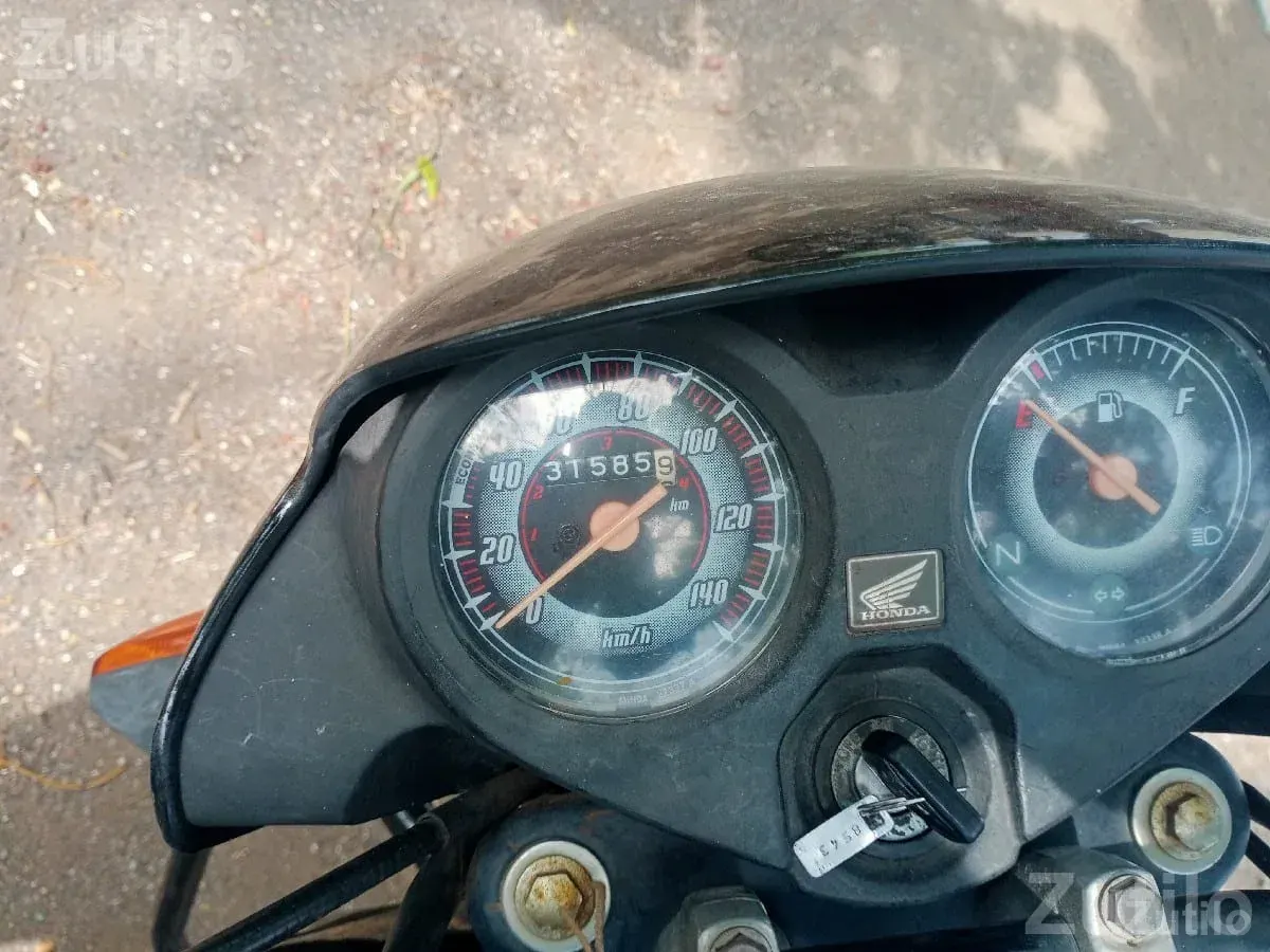 CD 110 2017 Bike, One Owner - Bikes - Paddhari - Image 3