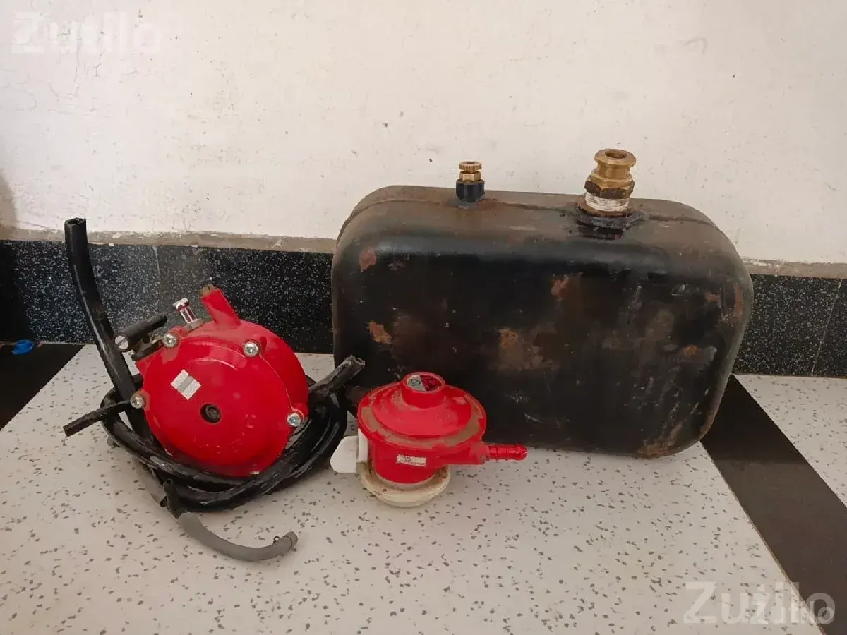 Vehicle Gas Kit with Tank, 1 Month Used - ઓટો પાર્ટ્સ - જુનાગઢ - Image 2