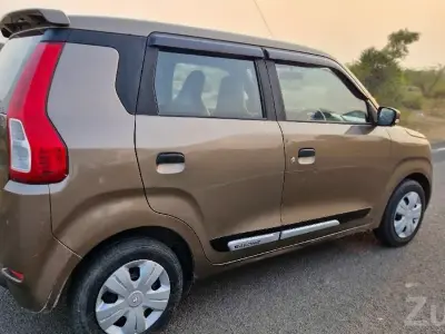 Maruti WagonR Brown Family Car Loan Help Maruti WagonR Brown Family Car Loan Help