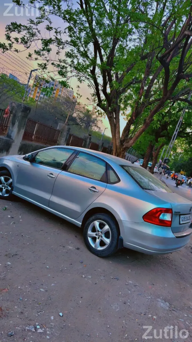 Skoda rapid 2012 - કાર - રાજકોટ શહેર - Image 3