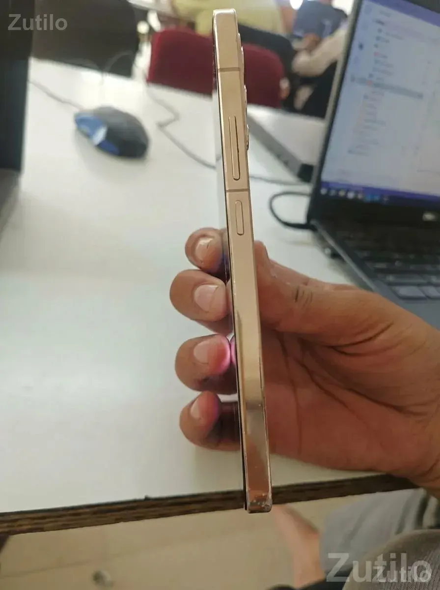 Vivo V23 5G Slim Gold Smartphone - મોબાઇલ ફોન - કલોલ - Image 2