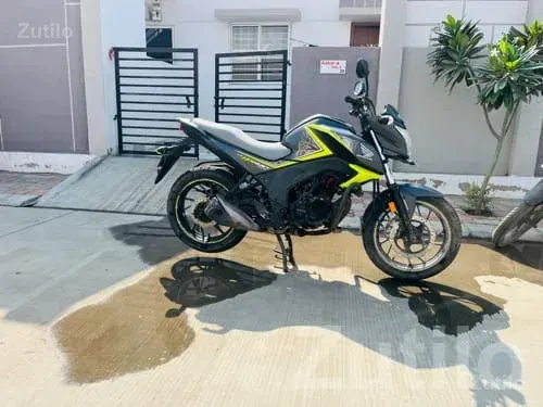 Honda CB Hornet 160R Bike 2017 Model - બાઇક્સ - ગાંધીધામ - Image 2