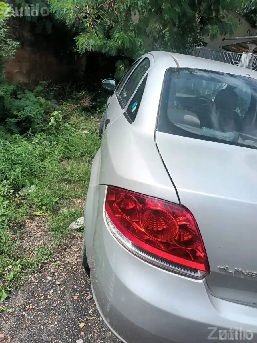 Fiat Linea 2010 Petrol 2nd Owner - કાર - ભુજ - Image 4