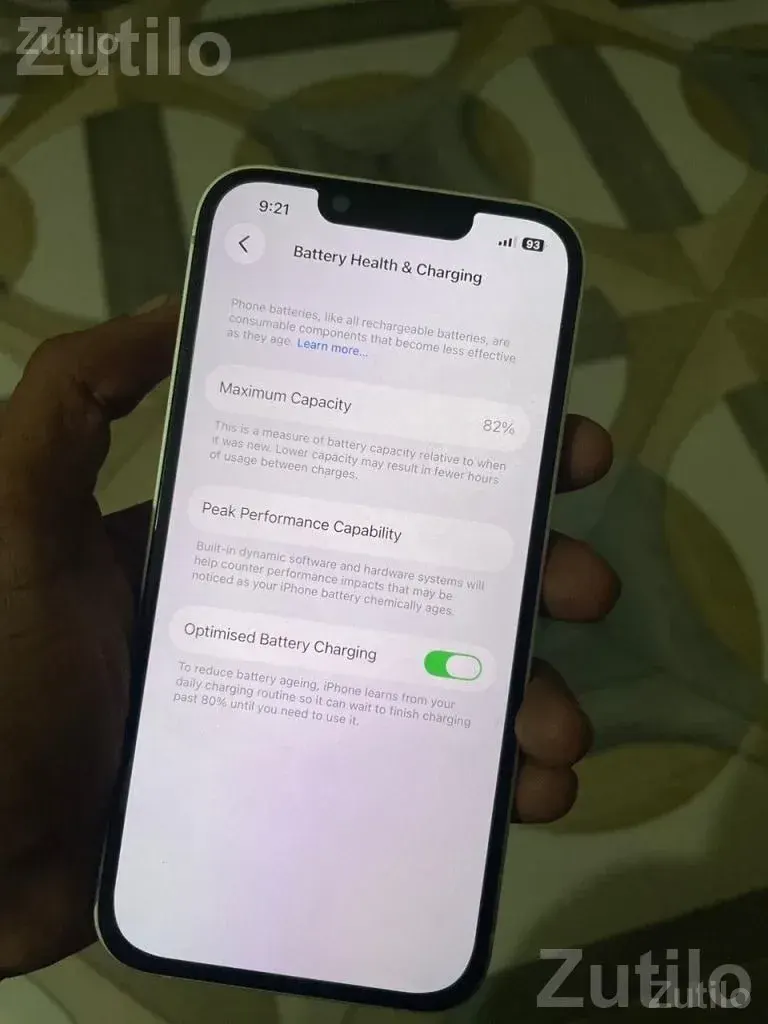 Apple iPhone 14 White in Tip Top Condition - મોબાઇલ ફોન - કેશોદ - Image 3