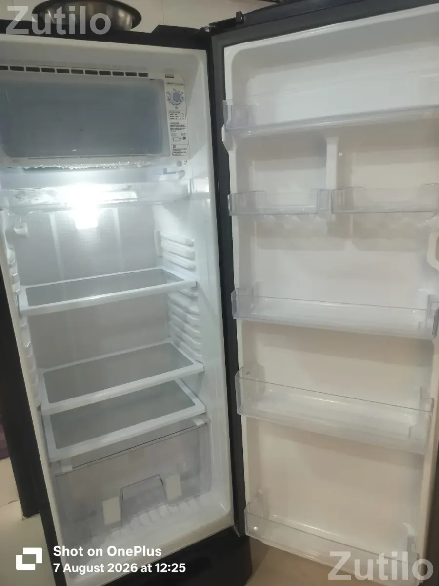Samsung Refrigerator - Refrigerators - Kamrej - Image 3