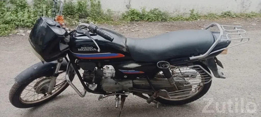 Hero Honda Splendor 2001 Bike - Bikes - Surat City - Image 4