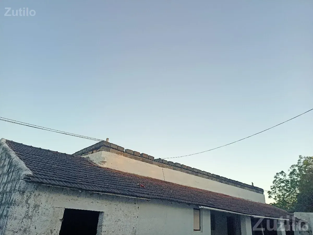 Old House Roof Wood & Tile Structure - Other Home Appliances - Keshod - Image 3