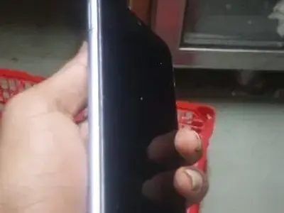 Vivo Y20 Smartphone – Sleek Black Finish