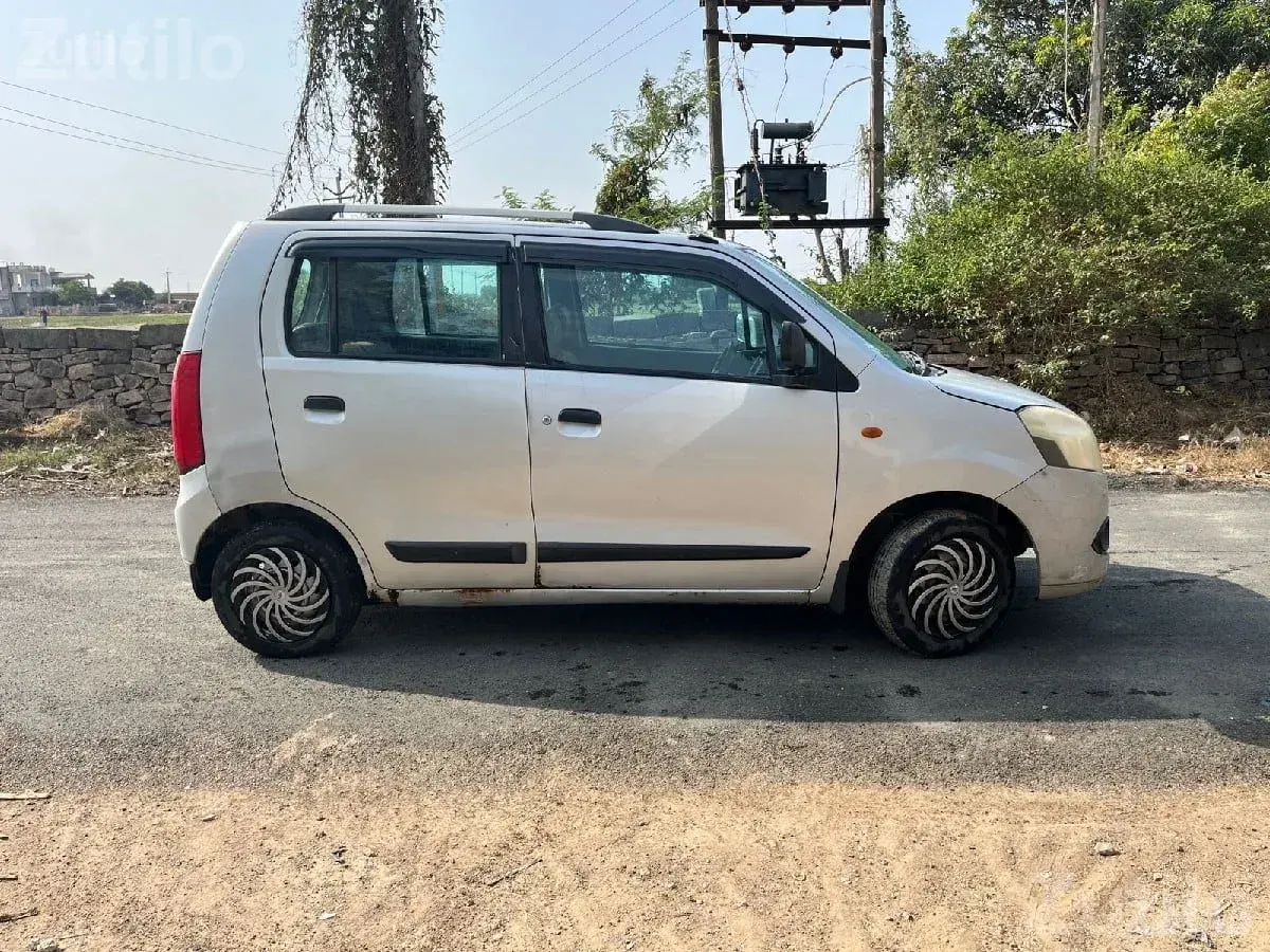 2011 Maruti Suzuki WagonR LXI Car - કાર - પોરબંદર - Image 3