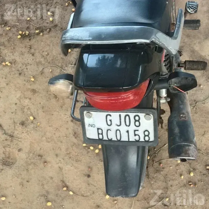 Deluxe 2013 Motorcycle - Bikes - Palanpur - Image 2