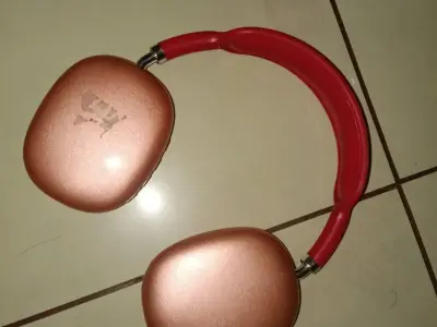 Wireless Over Ear Headphones Red and Gold