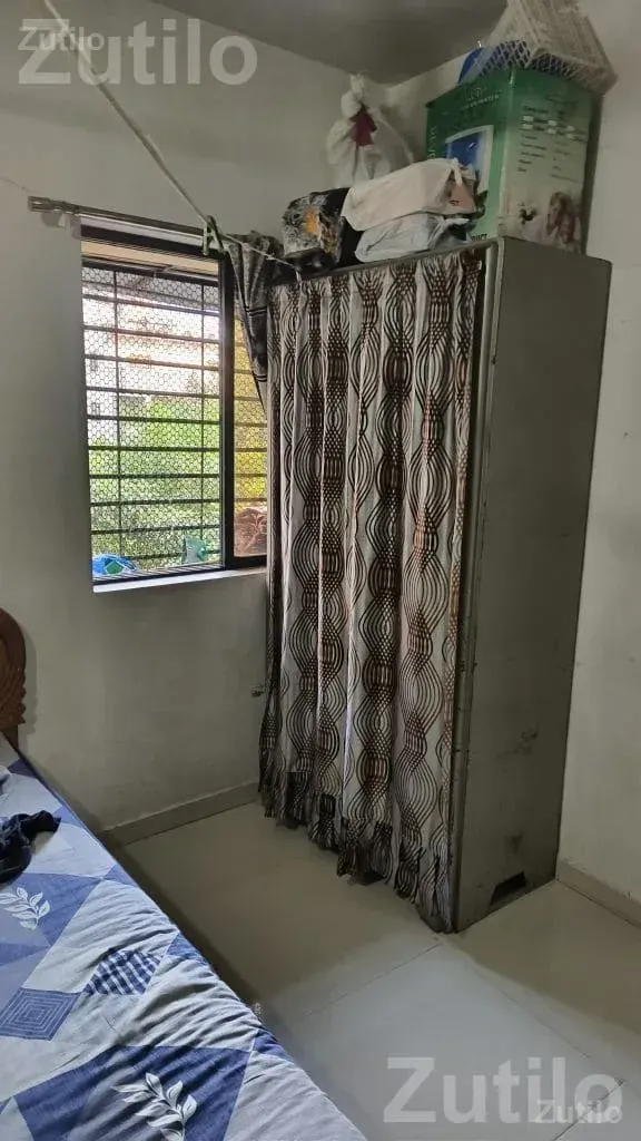 Suman Saurabh Apartment Near Gajera Circle - House for Sale - Surat City - Image 2