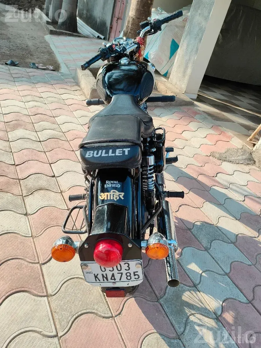 Royal Enfield Classic 350 Black 2018 - બાઇક્સ - જુનાગઢ - Image 2