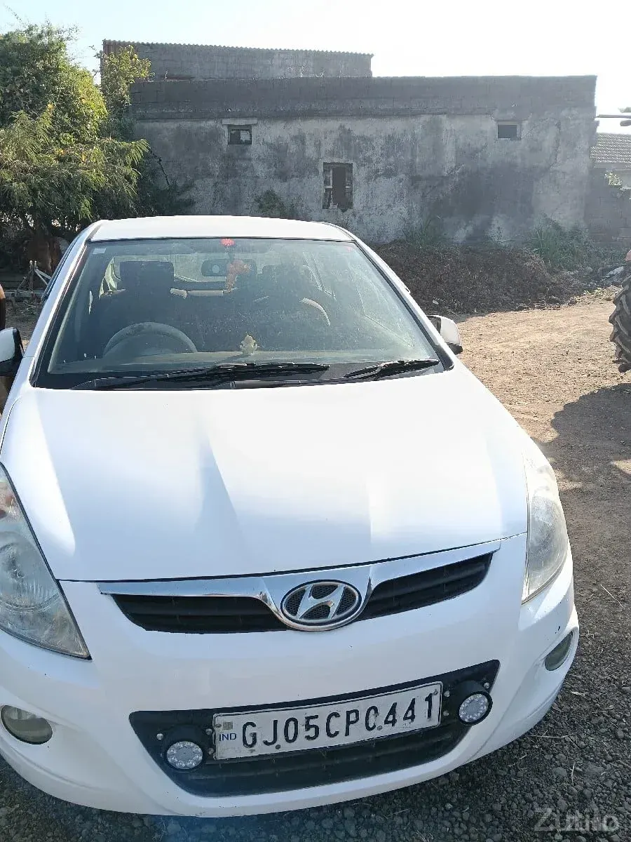 i20 - Cars - Una - Image 2