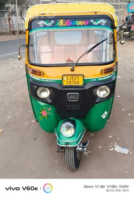 Bajaj 4 Stroke CNG Auto Rickshaw 2021 - Auto Rickshaws - Rajkot City - Image 3