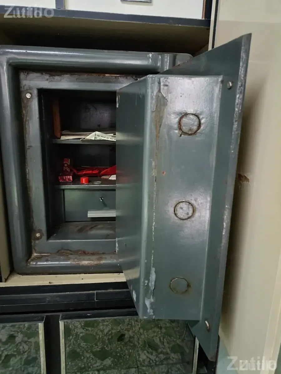 Godrej Safe Vault for Sale. - અન્ય ઘરેલુ ઉપકરણો - સુરત શહેર - Image 3