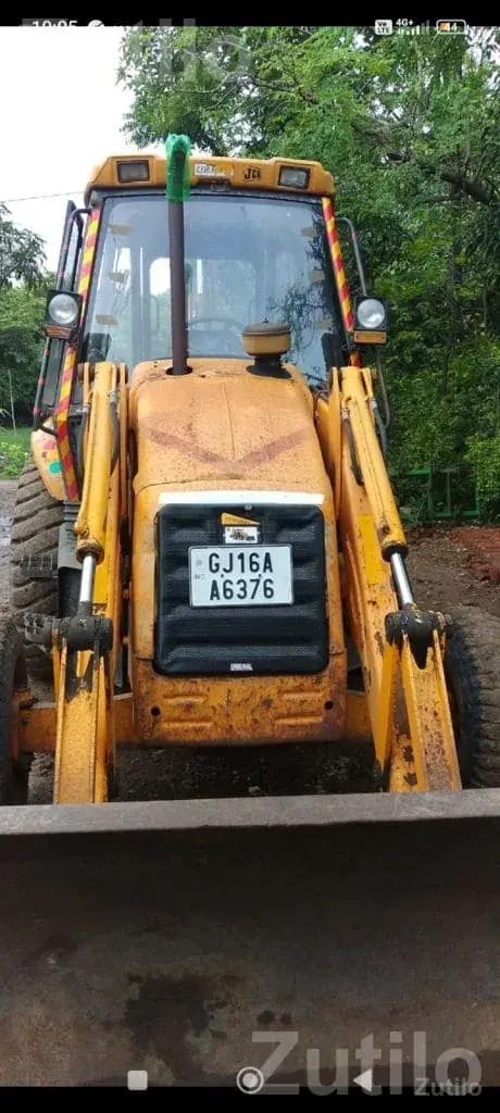 JCB Backhoe Loader 2007 Model - Construction Vehicles - Pardi - Image 3