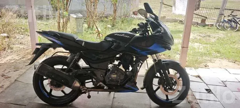 2020 Bajaj Pulsar 220, First Owner, 38000 km - Bikes - Vadodara City - Image 2