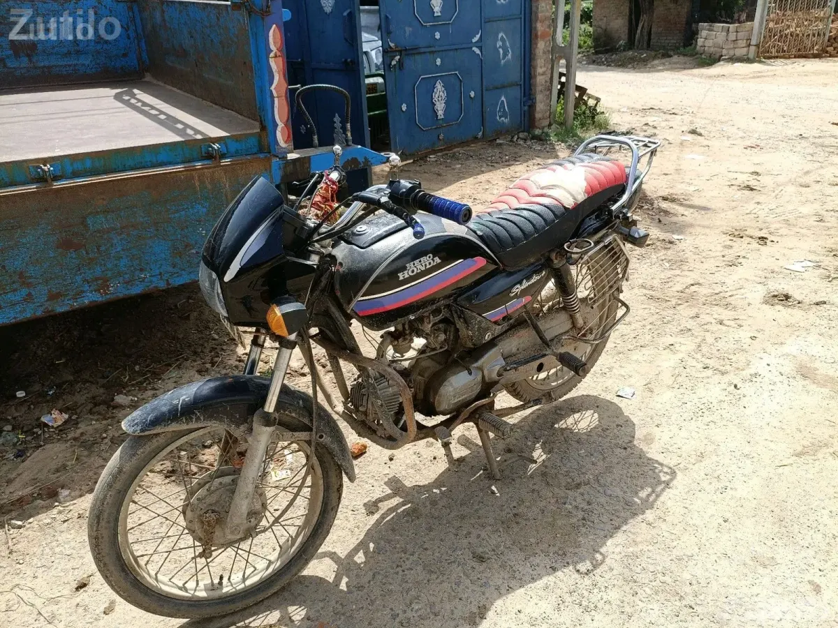 Used Commuter Motorcycle Black Red - બાઇક્સ - સાણંદ - Image 2