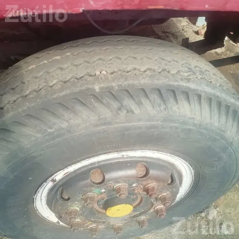 2011 6 Wheel Truck in Running Condition - Trucks & Lorries - Talaja - Image 4