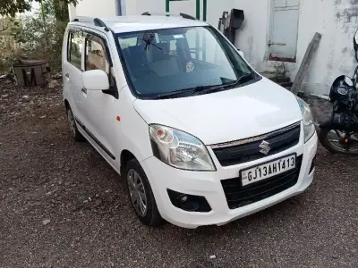વેગેનાર કાર વેચવાની છે.