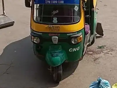 2017 CNG Auto Rickshaw 3 Owner 2017 CNG Auto Rickshaw 3 Owner