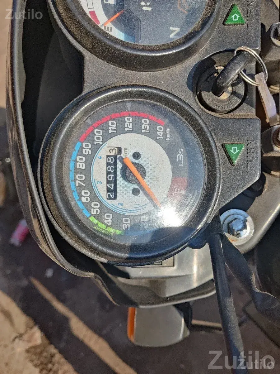 Hero Splendor Plus 2022 Used Bike - બાઇક્સ - વેરાવળ - Image 3