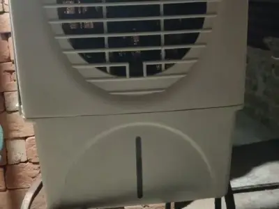Deluxe Air Cooler on Stand Deluxe Air Cooler on Stand