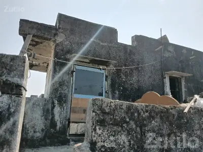 Old House for Sale in Keshod Old House for Sale in Keshod