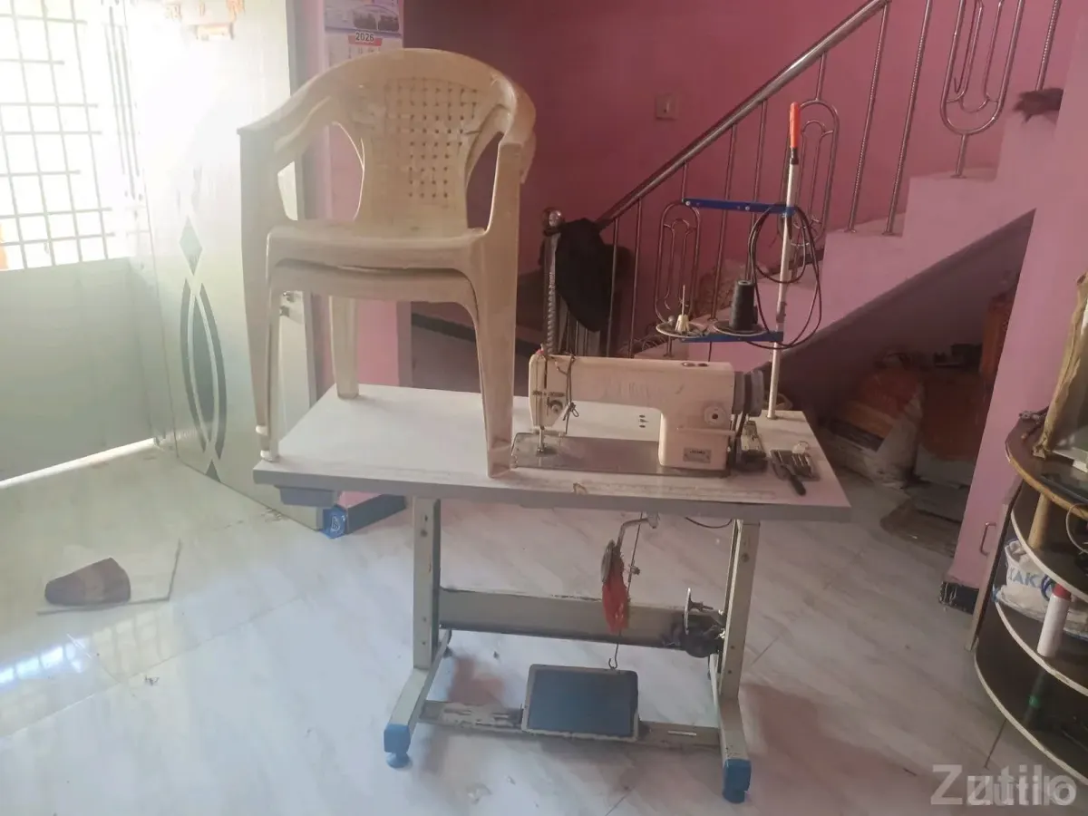 Juki Industrial Sewing Machine 0.5 Year Old - ટેક્સટાઇલ મશીનરી - જુનાગઢ - Image 4