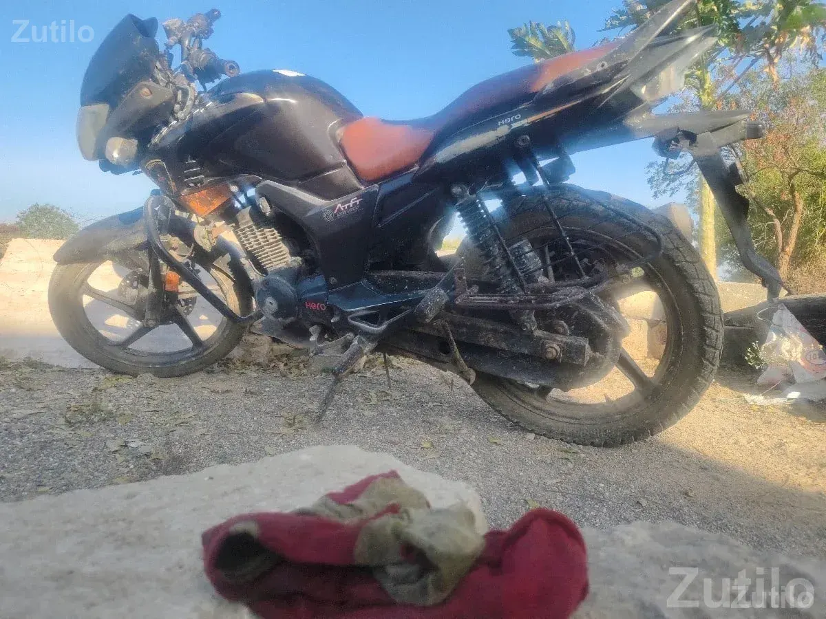 Used Hero Hunk 2016 Bike for Sale - Bikes - Bhanvad - Image 2