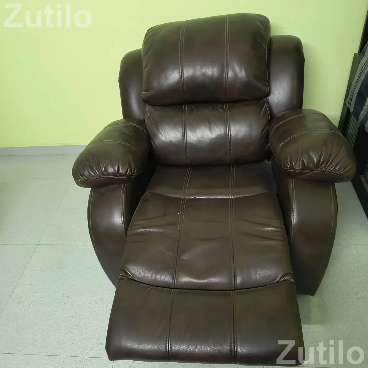Recliner single seater sofa - Sofa Sets & Couches - Ahmedabad City - Image 2