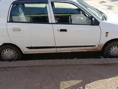 White Maruti Alto 800 – Reliable City Car White Maruti Alto 800 – Reliable City Car