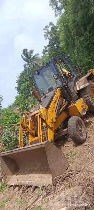 JCB Backhoe Loader 2010 Model - બાંધકામના વાહનો - સુત્રાપાડા - Image 2
