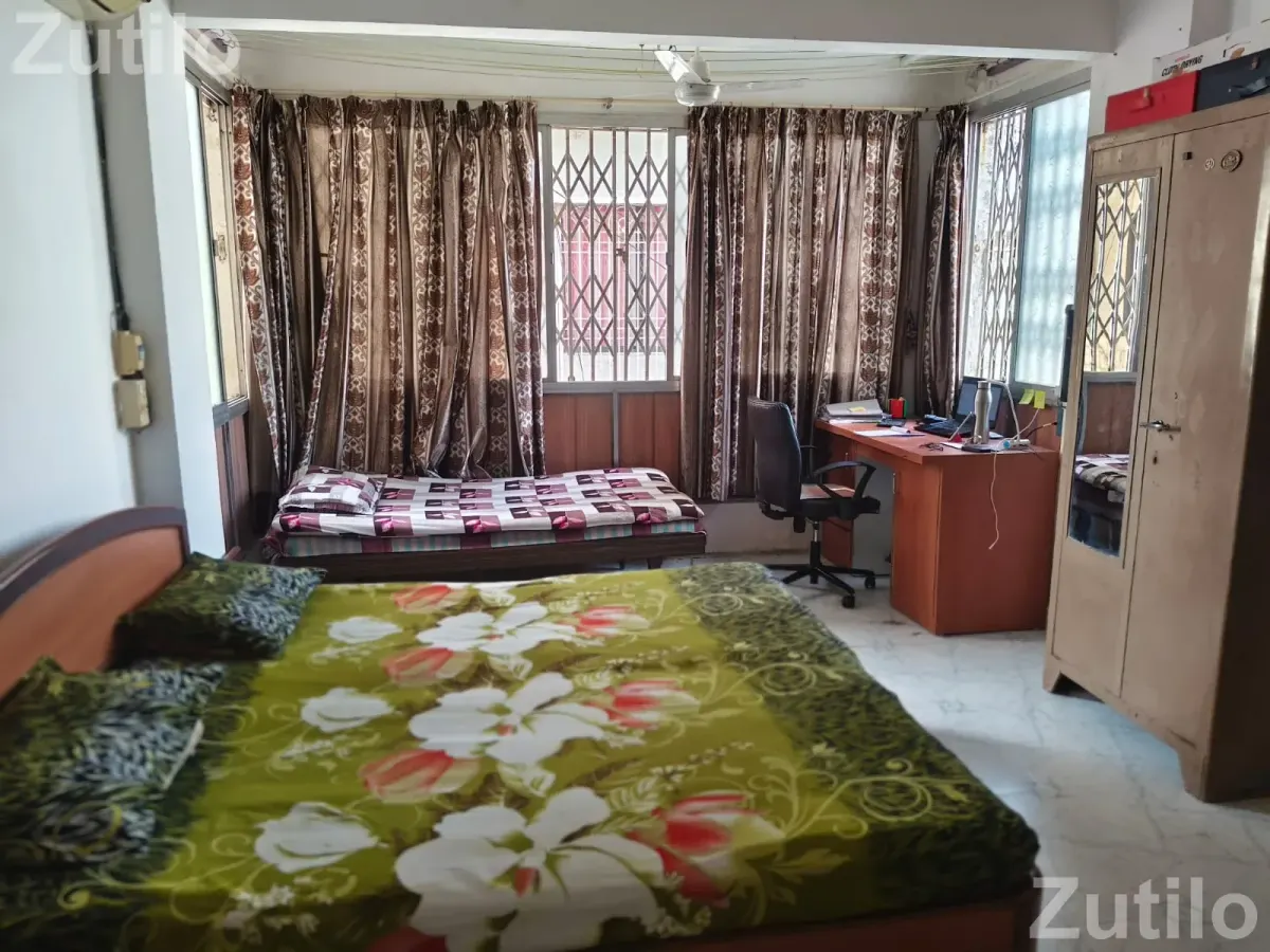 1410 sqft MAIN ROAD SIDE 2 BHK FLAT FOR SALE - House for Sale - Surat City - Image 4