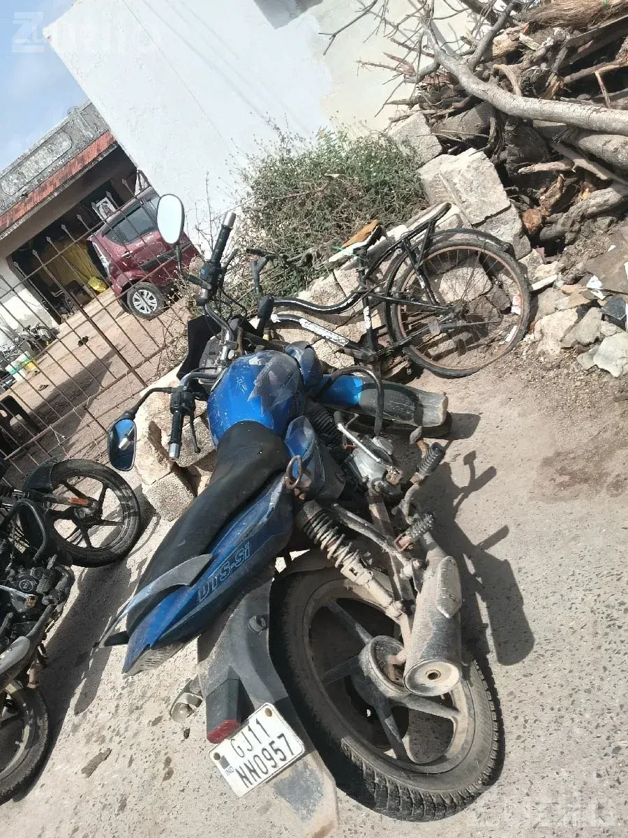 2009 Bajaj XCD Blue Motorcycle - Bikes - Kalyanpur - Image 3