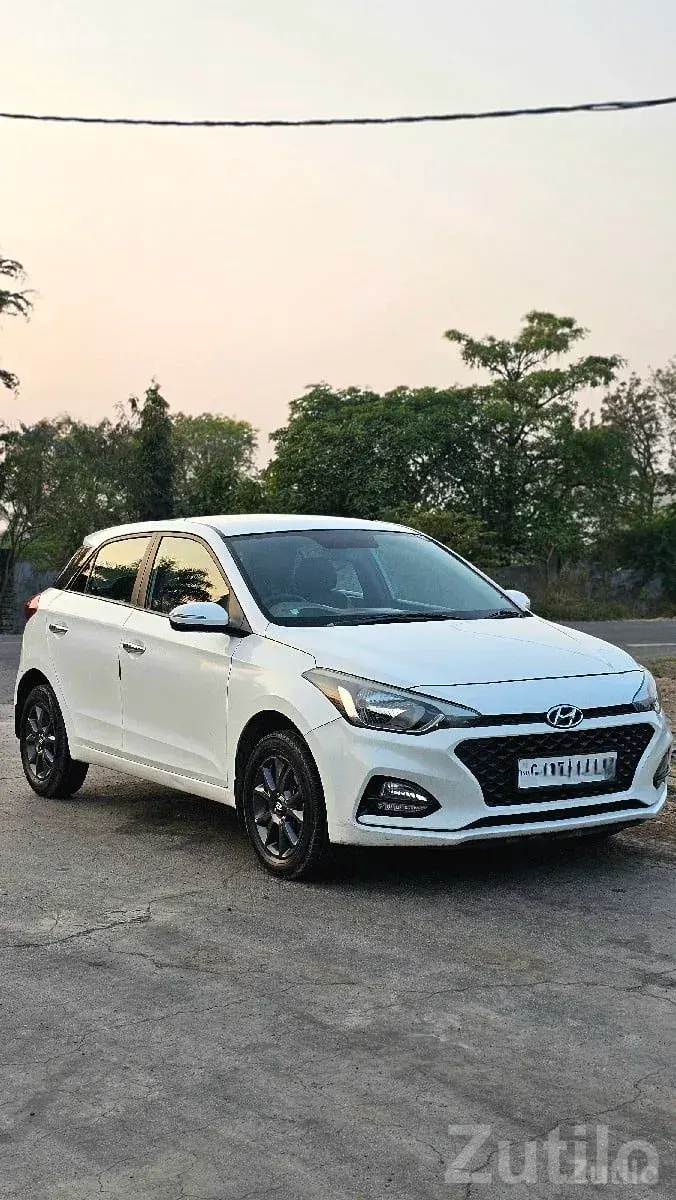 2019 Hyundai i20 Asta Diesel Car - કાર - મેન્ડરડા - Image 1