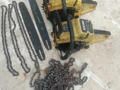 Used Wood Cutting Chainsaw Machines with Chains Used Wood Cutting Chainsaw Machines with Chains
