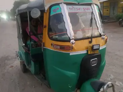 Bajaj CNG Auto Rickshaw Bajaj CNG Auto Rickshaw