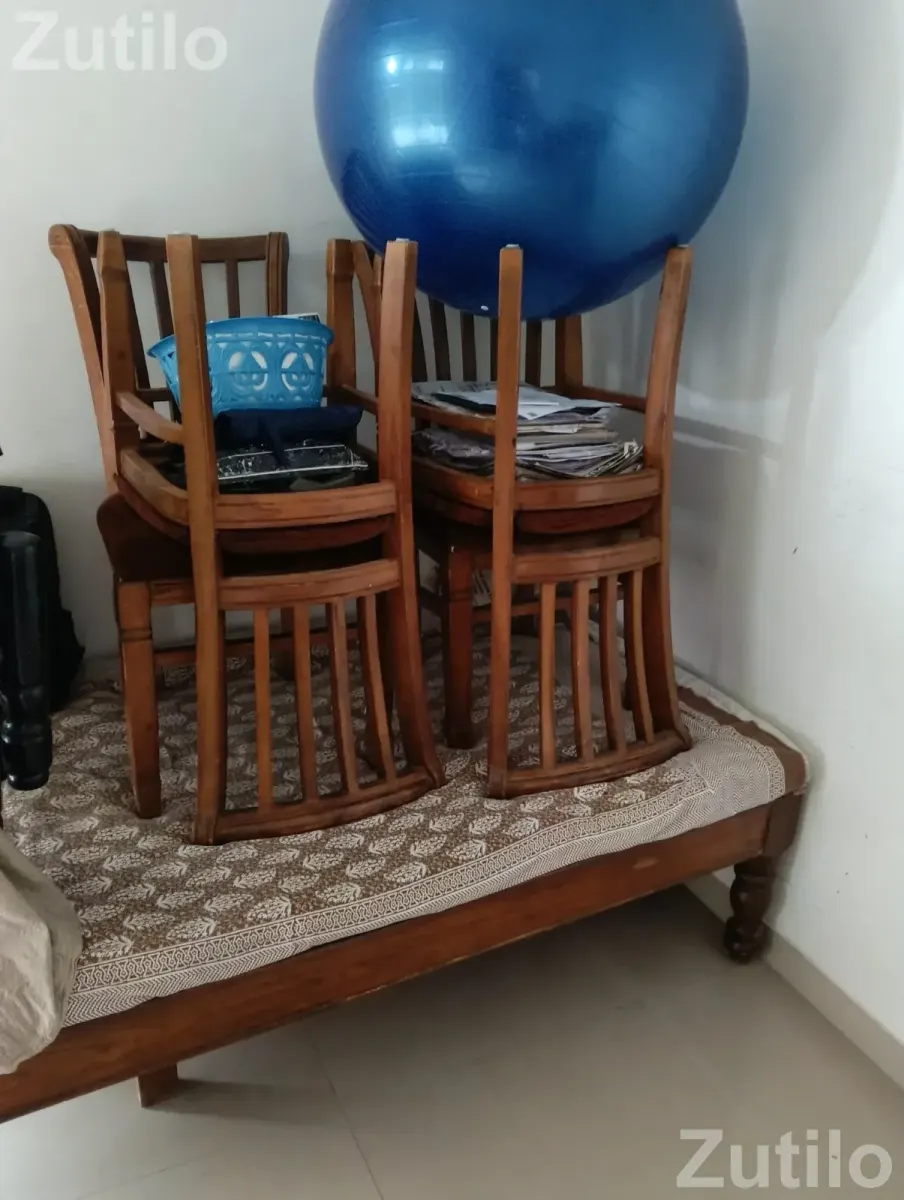 Dinning table pure wood - ડાઇનિંગ ટેબલ અને સેટ - અમદાવાદ શહેર - Image 3