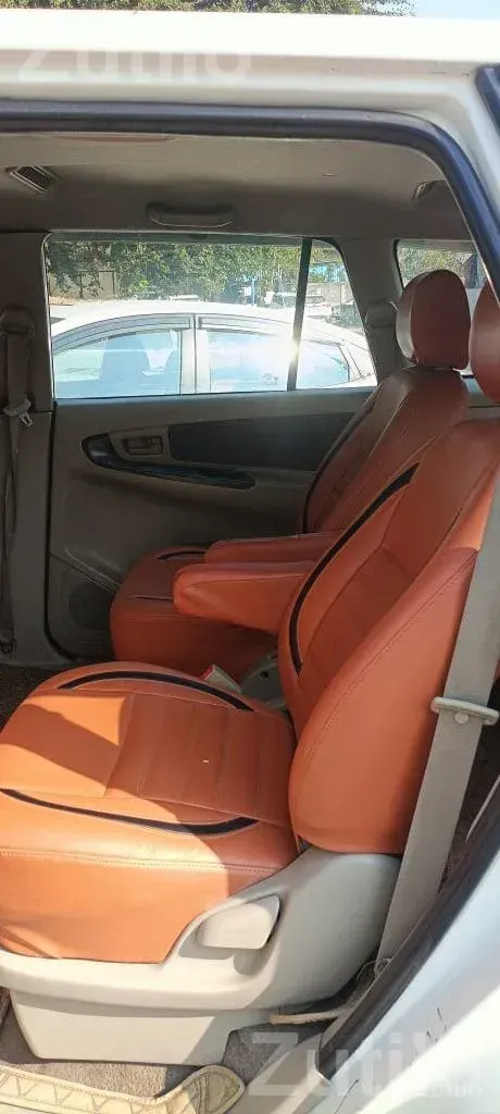 Toyota Innova 2013 Second Owner Car - Cars - Ankleshwar - Image 5
